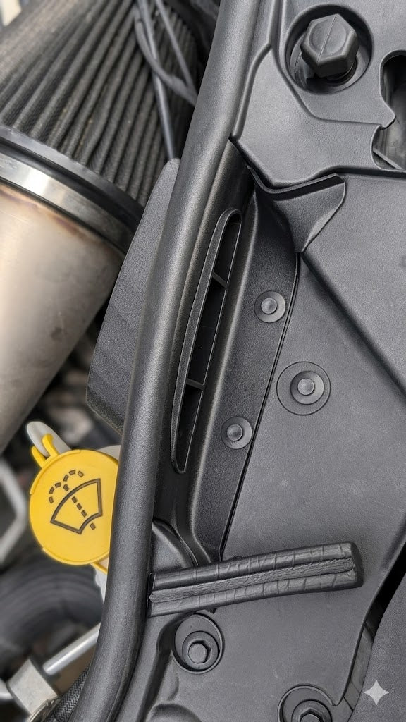 (2018-2021) Jeep Grand Cherokee Trackhawk - Intake Duct Shroud